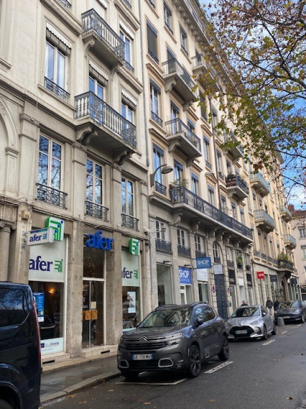 Location Immobilier Professionnel Local commercial Lyon 69006